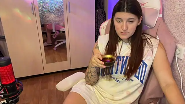 Snapshot of Katrin__kiss chatting on February 7, 2026, 5:32 pm Katrin kiss online show from February 7, 2026, 5:32 pm