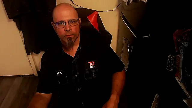 KrazyLegz online show from October 22, 2025, 10:08 pm