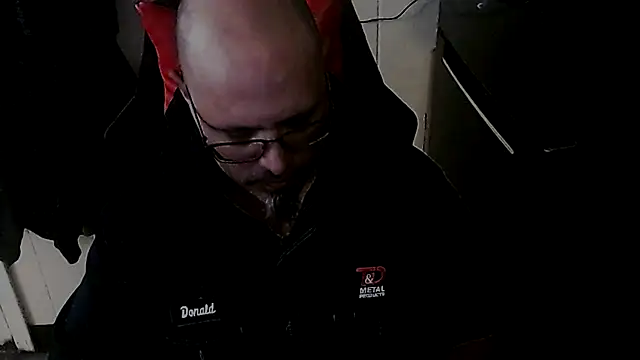 KrazyLegz online show from October 9, 2025, 10:21 pm