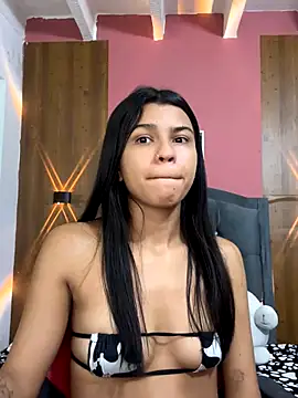 Snapshot of lyanamerry0 chatting on October 24, 2025, 3:33 pm lyanamerry0 online show from October 24, 2025, 3:33 pm