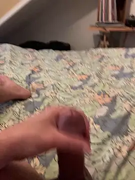 LivingLegend1978 online show from October 21, 2025, 1:32 pm