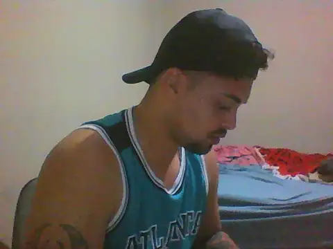 Xcumshot33 online show from November 12, 2025, 1:32 am