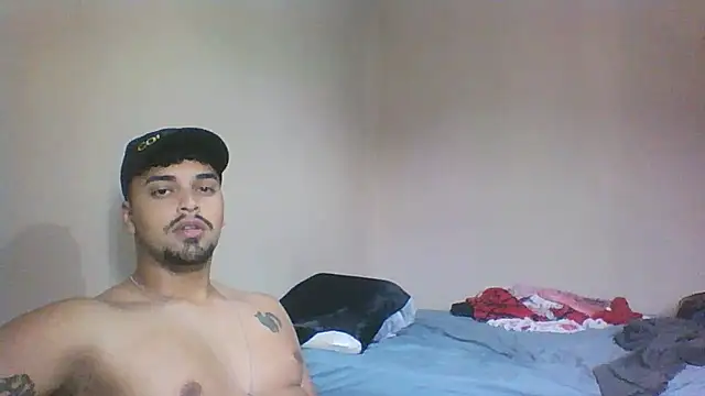 Xcumshot33 online show from November 16, 2025, 5:17 pm