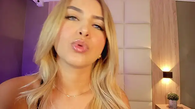 bella1207 online show from July 21, 2026, 9:49 pm