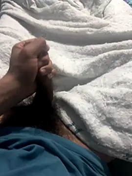 Snapshot of Your_love39 chatting on November 10, 2025, 5:23 am Your love39 online show from November 10, 2025, 5:23 am