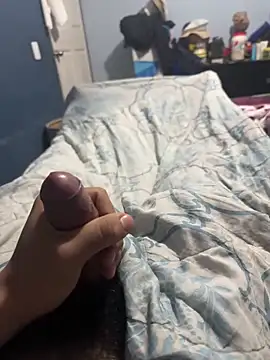 Snapshot of Your_love39 chatting on February 14, 2026, 1:33 pm Your love39 online show from February 14, 2026, 1:33 pm