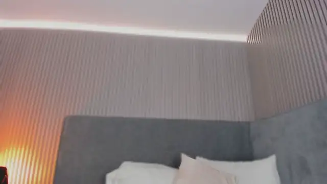 emelie 89 online show from February 2, 2026, 12:26 pm