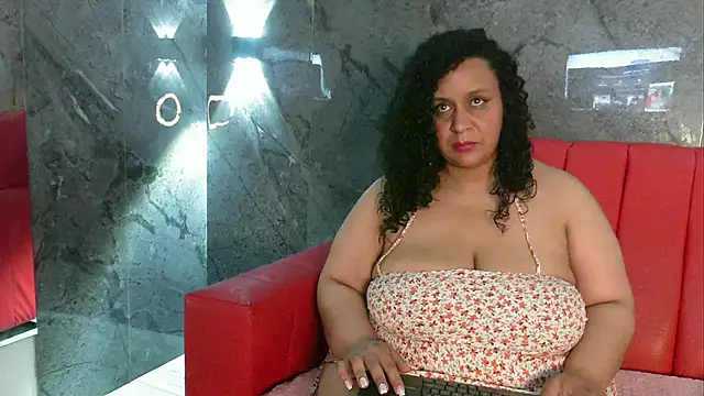 Danielaa a online show from November 17, 2025, 1:53 am