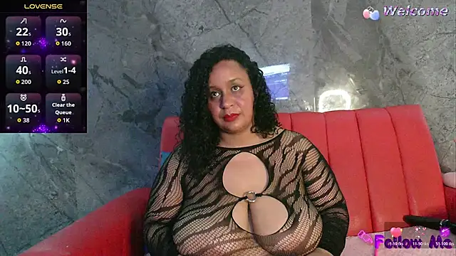 Danielaa a online show from November 13, 2025, 11:52 pm