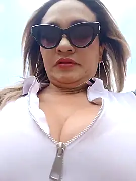 Afroditecash online show from October 11, 2025, 6:42 pm