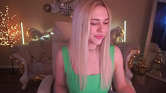 ArishkaLulu online show from March 11, 2026, 6:51 am