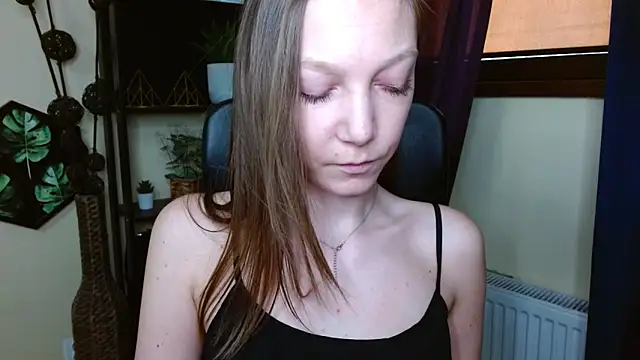 EmillyPlay online show from March 26, 2026, 6:33 am