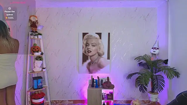 SALOOMEE   online show from March 31, 2026, 11:12 am