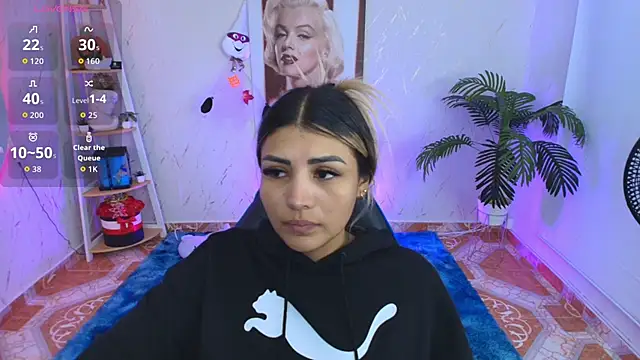 Snapshot of SALOOMEE__ chatting on January 6, 2026, 11:42 pm SALOOMEE online show from January 6, 2026, 11:42 pm