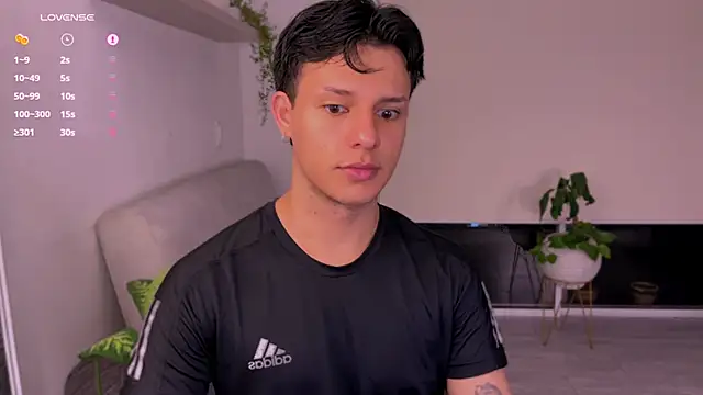 Snapshot of Alexxblue chatting on October 30, 2025, 2:21 am Alexxblue online show from October 30, 2025, 2:21 am