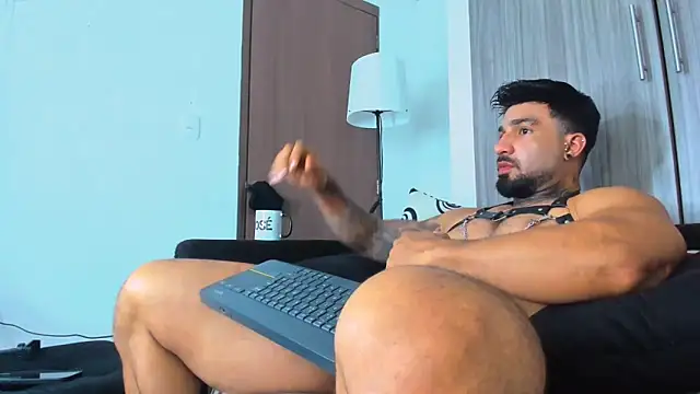 Snapshot of naugthy_dominant chatting on September 25, 2025, 12:00 pm naugthy dominant online show from September 25, 2025, 12:00 pm