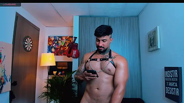 Snapshot of naugthy_dominant chatting on November 13, 2025, 4:00 pm naugthy dominant online show from November 13, 2025, 4:00 pm