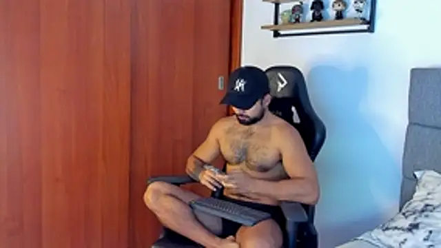 ethaanjones online show from March 29, 2026, 2:41 pm