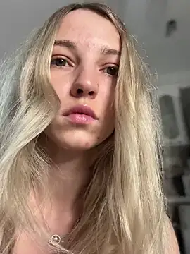 Snapshot of Adelina0001 chatting on January 1, 2025, 3:46 pm Adelina0001 online show from January 1, 2025, 3:46 pm