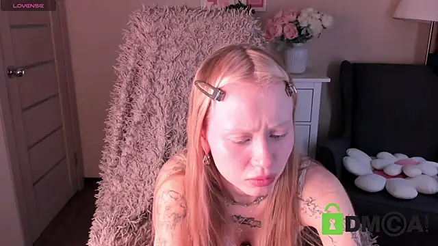 Snapshot of MalenaErnman chatting on April 6, 2026, 10:27 am MalenaErnman online show from April 6, 2026, 10:27 am