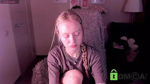 Snapshot of MalenaErnman chatting on February 10, 2026, 10:47 am MalenaErnman online show from February 10, 2026, 10:47 am