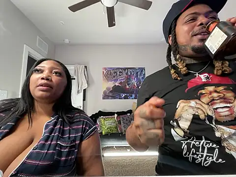 4EVAGLACIERS online show from February 7, 2026, 6:32 am