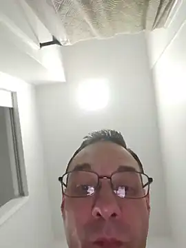 Iliketocooksquirt25 online show from May 22, 2026, 3:15 am