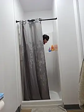 Iliketocooksquirt25 online show from December 18, 2025, 2:05 am