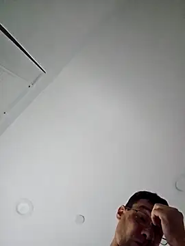 Iliketocooksquirt25 online show from October 27, 2025, 2:56 am