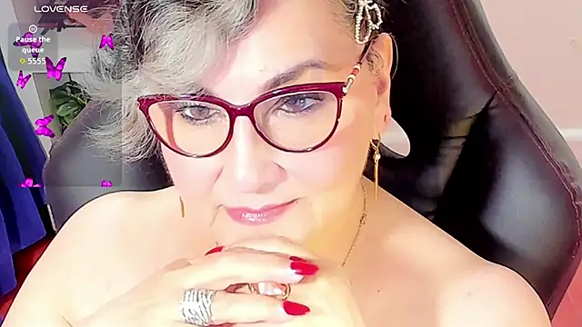 cataleya mom online show from November 2, 2025, 9:31 pm