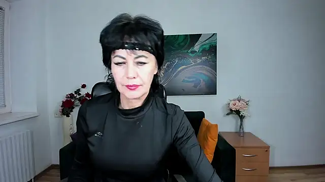 Silvia Wallec online show from October 26, 2025, 6:41 pm