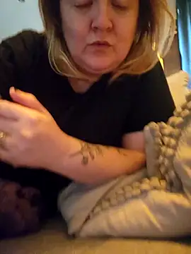 Snapshot of lady_charlyne chatting on November 19, 2025, 9:42 am lady charlyne online show from November 19, 2025, 9:42 am