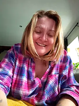 Snapshot of lady_charlyne chatting on November 27, 2025, 9:10 am lady charlyne online show from November 27, 2025, 9:10 am