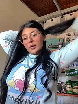 bella isabela online show from October 1, 2025, 1:15 pm