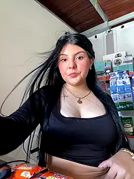 bella isabela online show from September 13, 2025, 7:25 pm