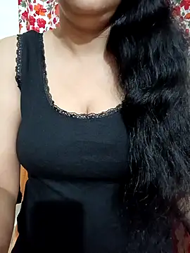 Snapshot of Priya_Boudi chatting on May 1, 2026, 6:13 pm Priya Boudi online show from May 1, 2026, 6:13 pm