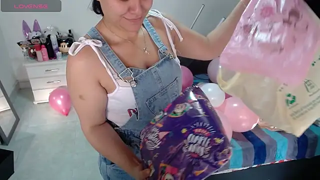 soniafuckboobs online show from April 14, 2026, 12:21 pm