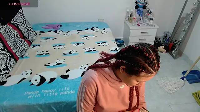 Snapshot of soniafuckboobs chatting on February 19, 2026, 12:24 pm soniafuckboobs online show from February 19, 2026, 12:24 pm