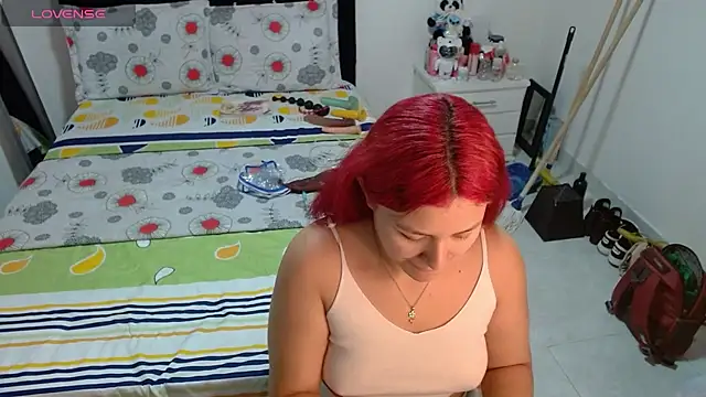 Snapshot of soniafuckboobs chatting on May 11, 2026, 12:28 pm soniafuckboobs online show from May 11, 2026, 12:28 pm