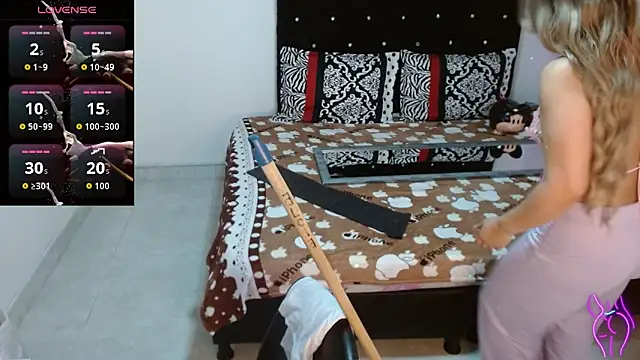 soniafuckboobs online show from November 21, 2025, 4:06 pm