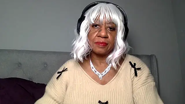 BreanaDivine online show from January 9, 2025, 4:19 am