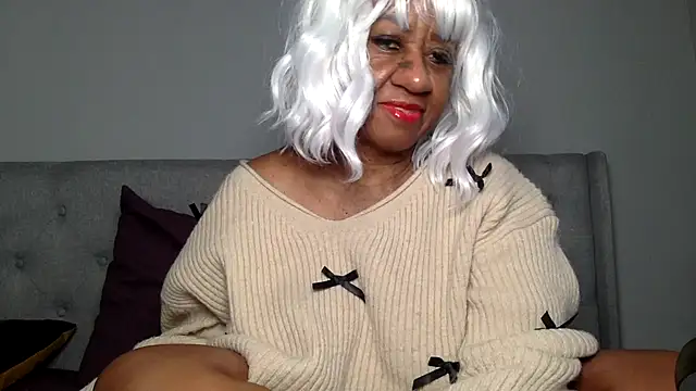 BreanaDivine online show from January 4, 2025, 2:04 pm