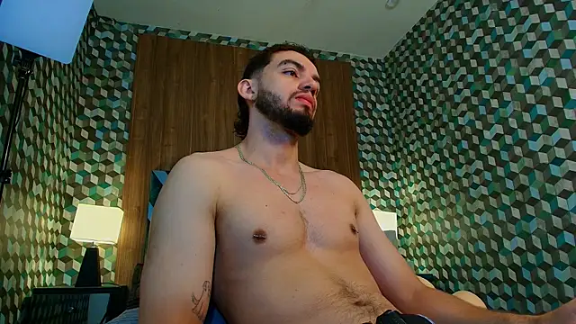 Michael magno online show from October 18, 2025, 2:08 pm