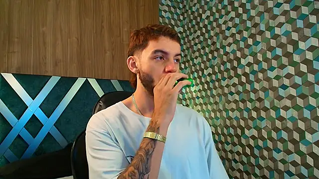 Michael magno online show from October 20, 2025, 10:49 am