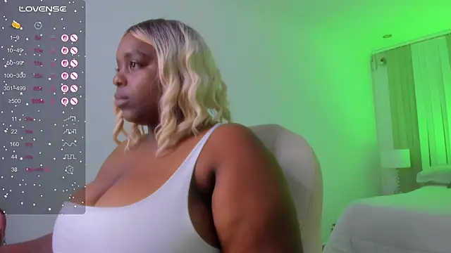 Snapshot of Rebeka_spencer chatting on February 22, 2025, 11:13 am Rebeka spencer online show from February 22, 2025, 11:13 am