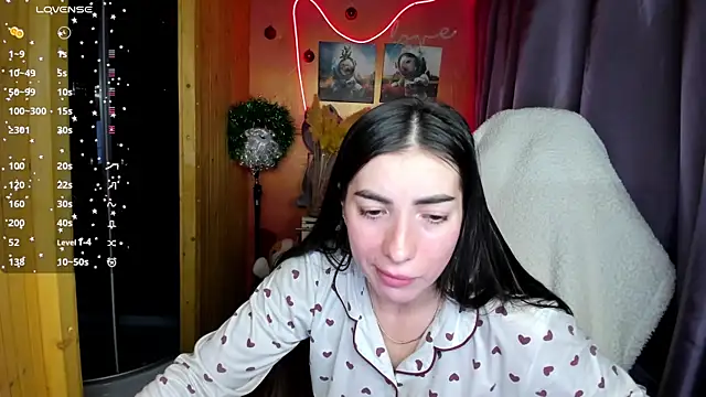 Fiery Brunette  online show from December 21, 2025, 6:37 am