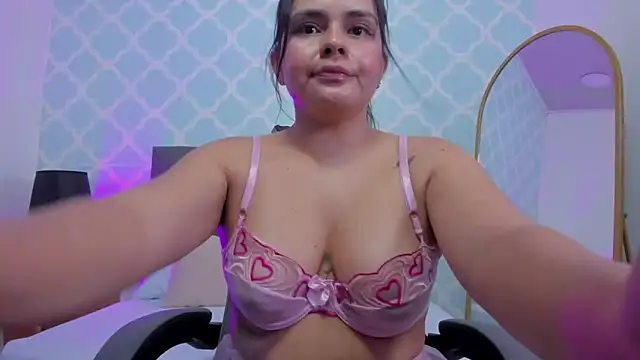 ayla13  online show from February 14, 2026, 7:14 pm