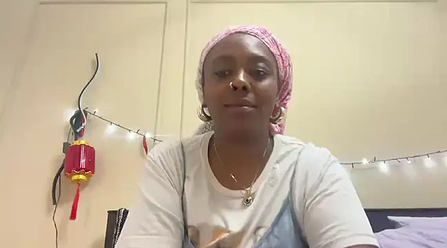 ChocolateCakeQueen online show from February 28, 2025, 12:43 am