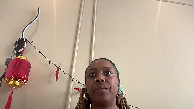 ChocolateCakeQueen online show from February 20, 2025, 6:46 pm
