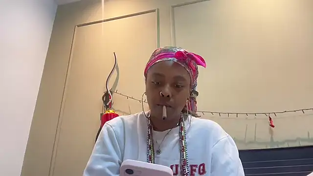 ChocolateCakeQueen online show from March 2, 2025, 11:39 pm